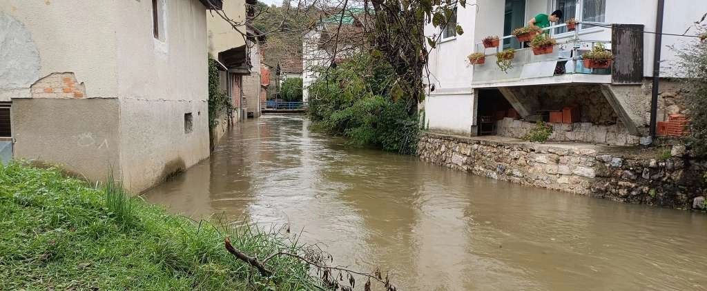 Narančasto upozorenje za 9. listopad, moguća pojava bujičnih potoka i klizišta